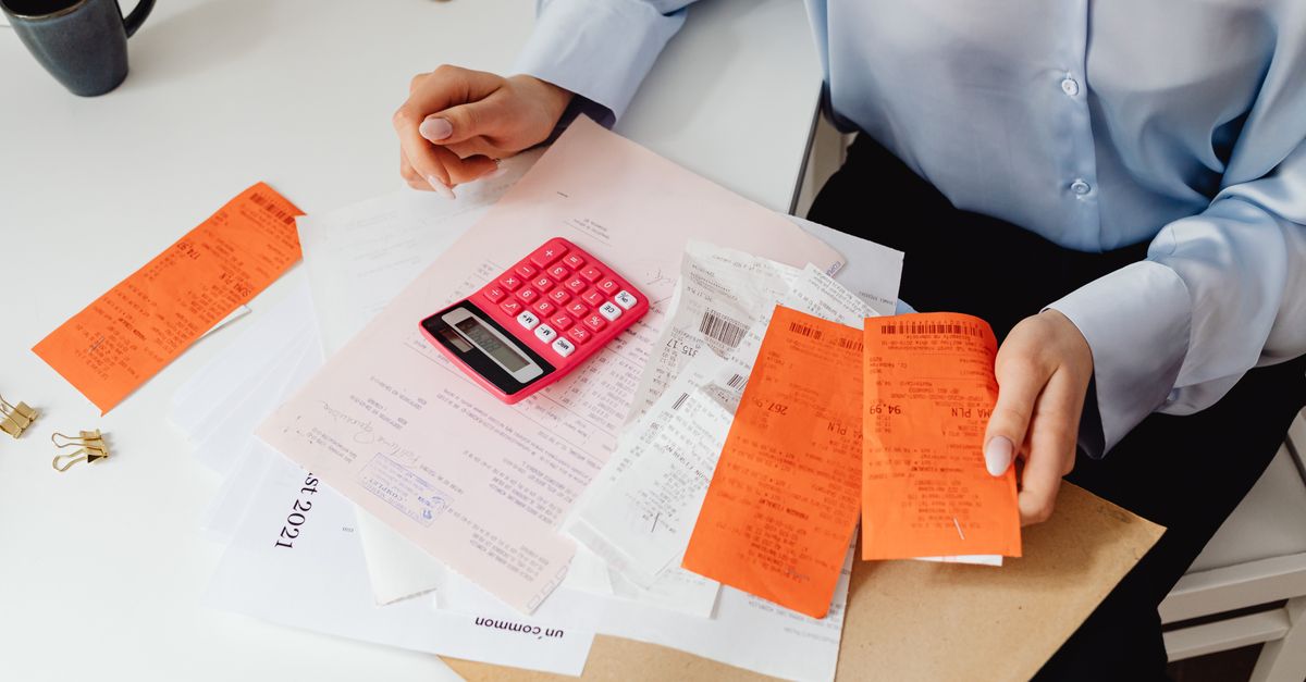 Standard Mileage Rate vs. Actual Expenses: Which Should You Choose?